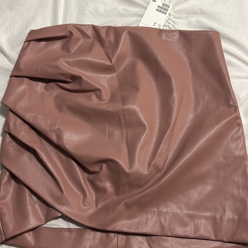 Elegant Pink Leather Skirt faux leather